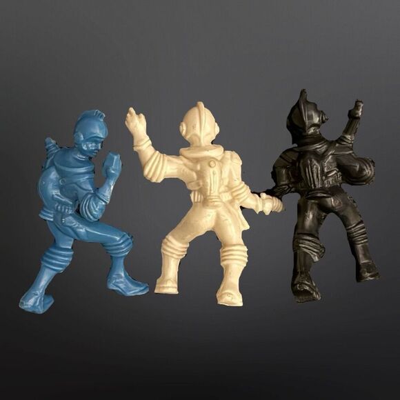 Vintage 1950s Archer - Ajax Hard Plastic Spacemen Blue Cream & Black Figures B4 - Picture 9 of 9